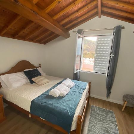 Casa Da Ribeira - Mosteiros モステイロス エクステリア 写真